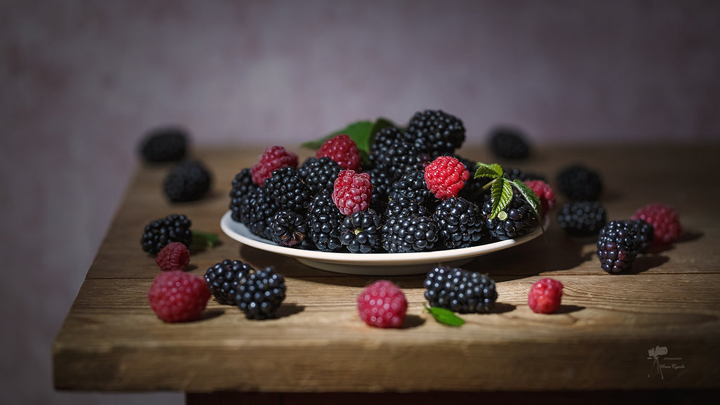 Useful properties of dark blackberries for the human body.