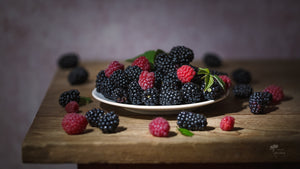 Useful properties of dark blackberries for the human body.